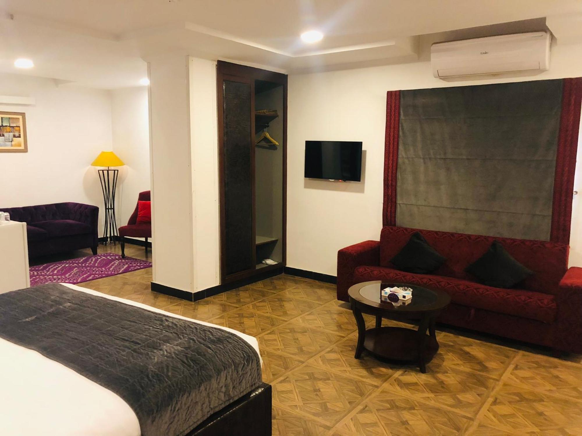 Hotel Oban ラホール エクステリア 写真