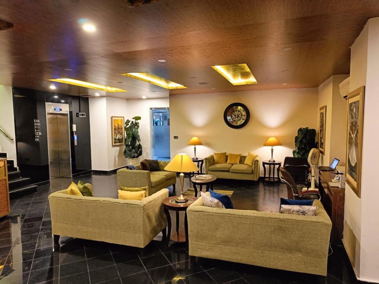 Hotel Oban ラホール エクステリア 写真