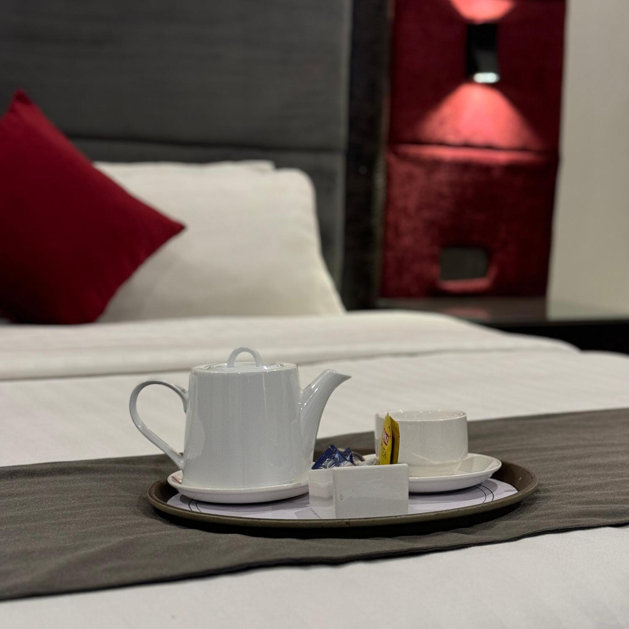 Hotel Oban ラホール エクステリア 写真